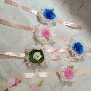 Cocarde si brățări